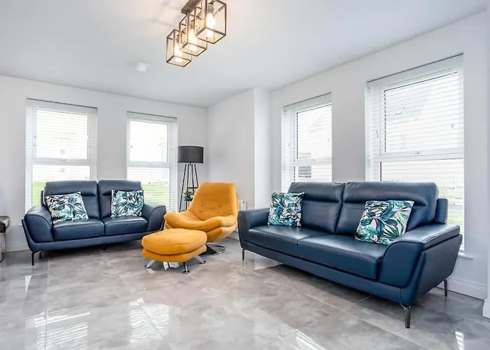 Modern Apartment Portrush - Sleeps 7