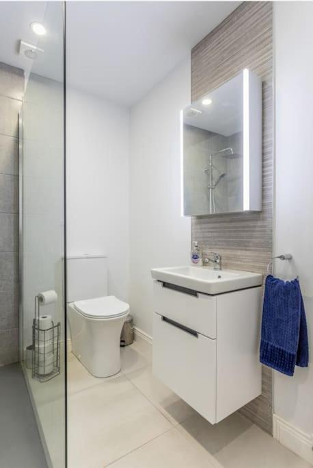 Modern - Sleeps 7